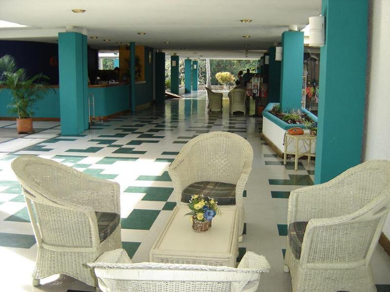 Hotel Guadaira Resort Melgar Buitenkant foto